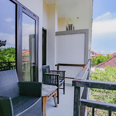 Oyo 4012 Ari Beach Inn Kuta  Exterior photo
